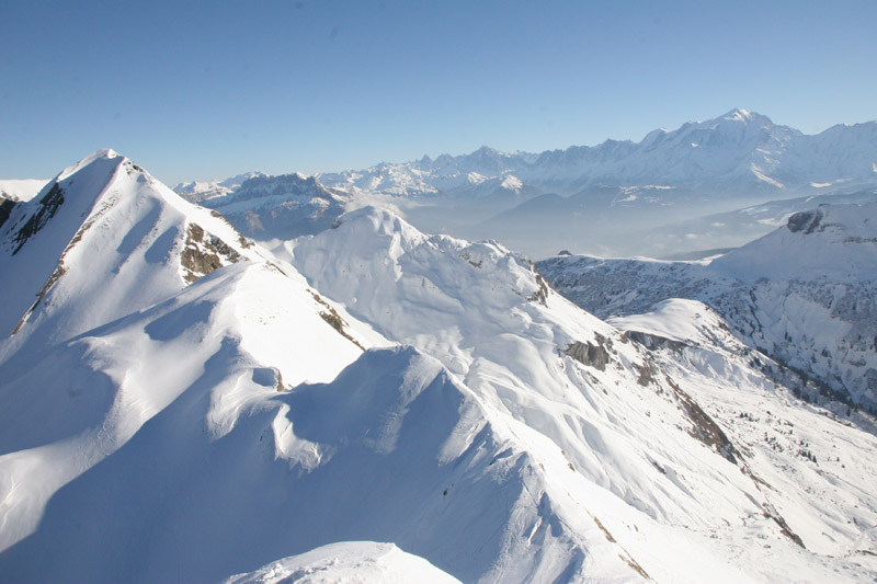 la Tête de Paccaly et le massif du Mont Blanc depuis le sommet du couloir Est